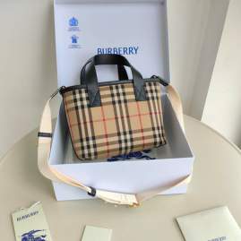 Picture of Burberry Handbags _SKUfw186889115fw